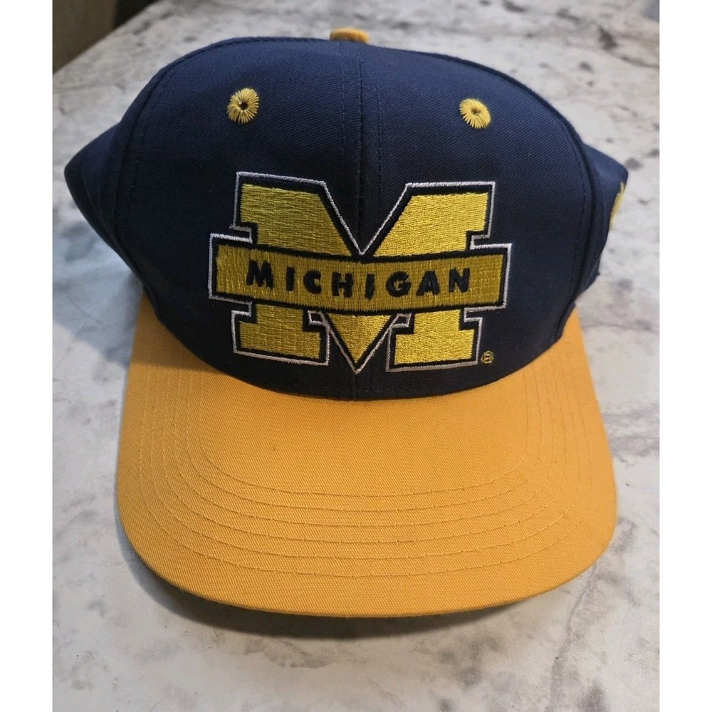 Vintage Michigan Wolverines Hat Cap Spellout The Game Fitted 6 7/8